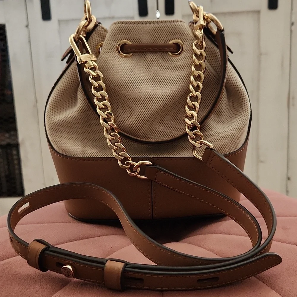 Michael Kors purse - Picture 6 of 6